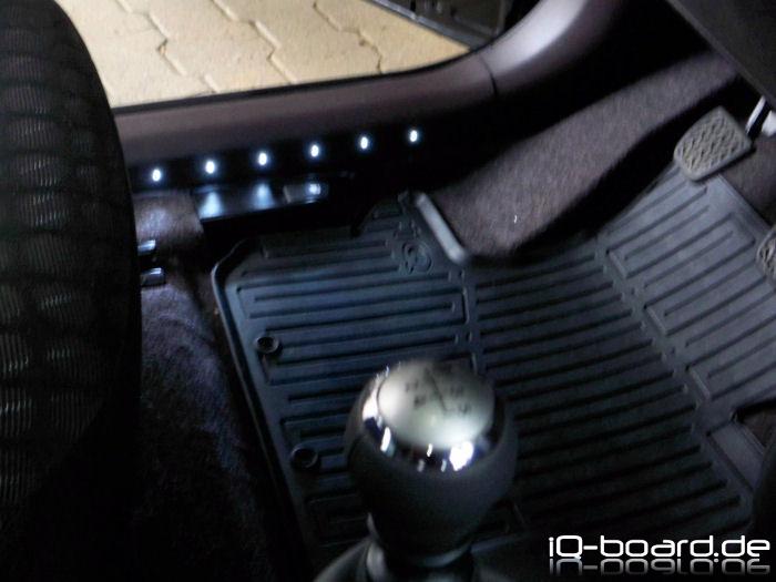 LED-Fußraumbeleuchtung (vorne links)