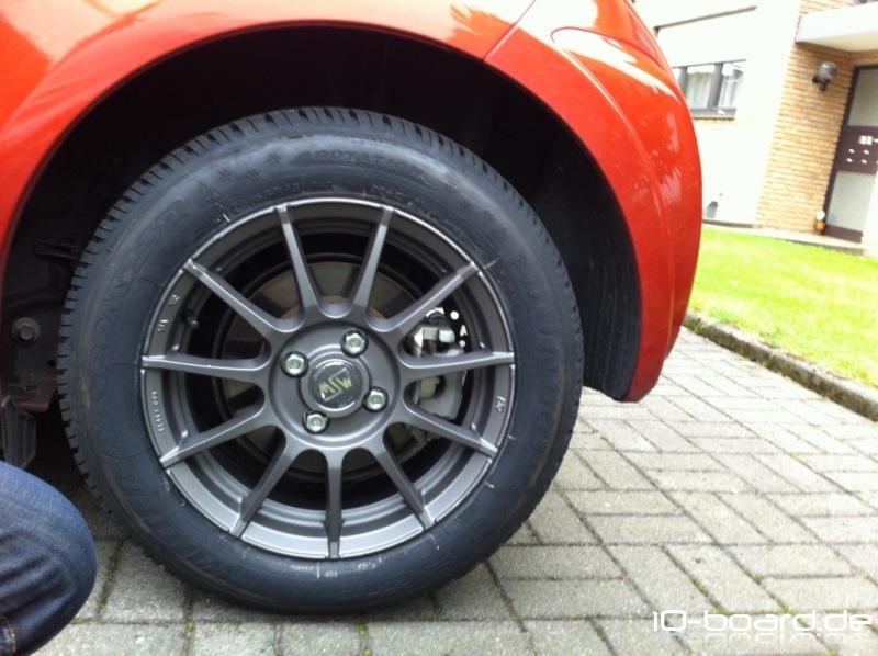 MSW 85 Matt Gun Metal mit 175/65 R15