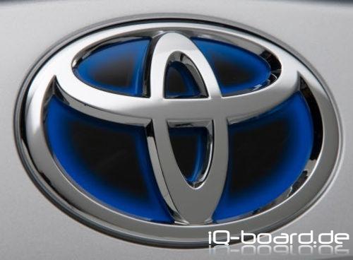 Toyota Prius Hybrid Emblem