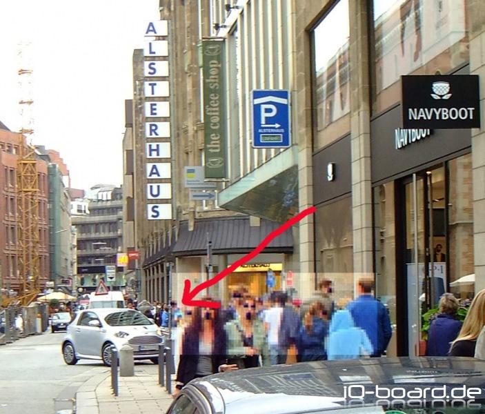 Sichtung Aston Martin Cygnet in Hamburger City