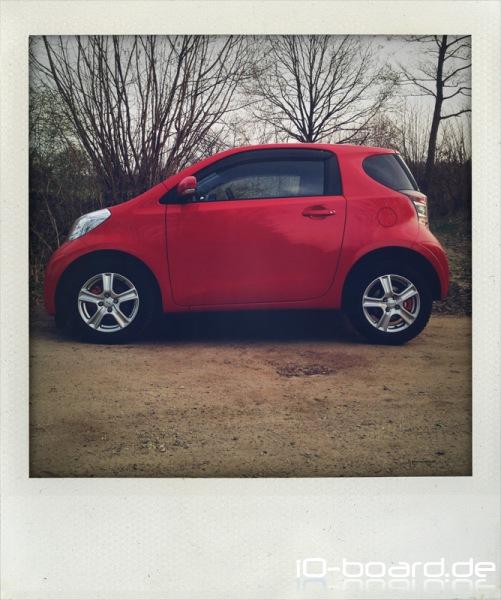 Polaroid Toyota IQ