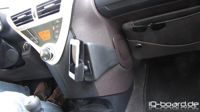 Kuda-Konsole + Brodit-Halterung + iPhone